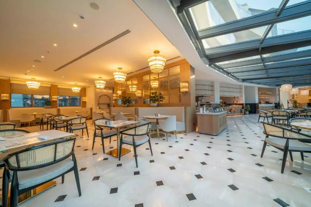 رستوران هتل لیبرتی فابای فتحیه